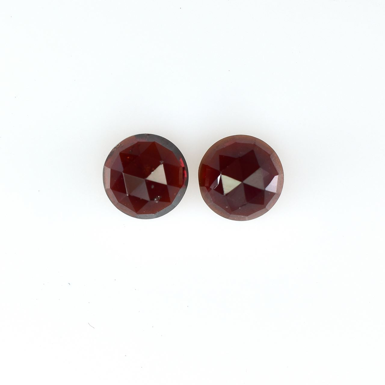 GARNET ROSE CUT ROUND CAB (DARK RED)(SI) 6.00X6.00 MM 1.18 Cts.