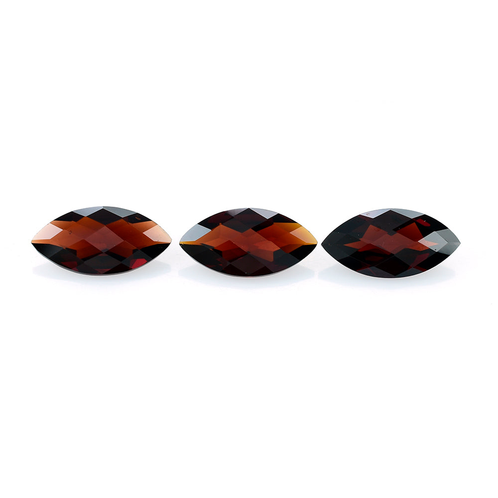 RED GARNET CHECKER CUT MARQUISE 14X7 MM 2.66 Cts.