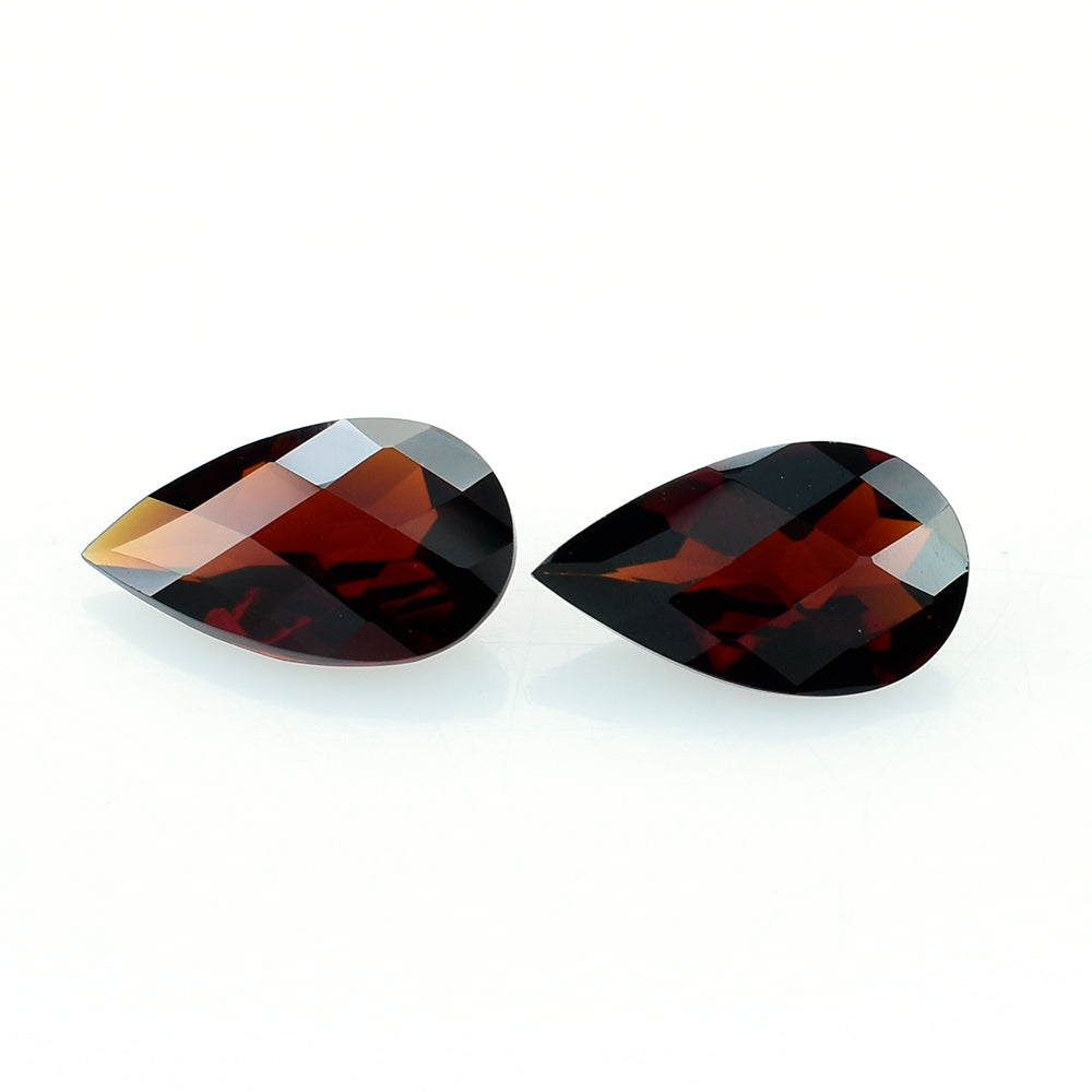 RED GARNET CHECKER CUT PEAR 12X7MM 2.39 Cts.
