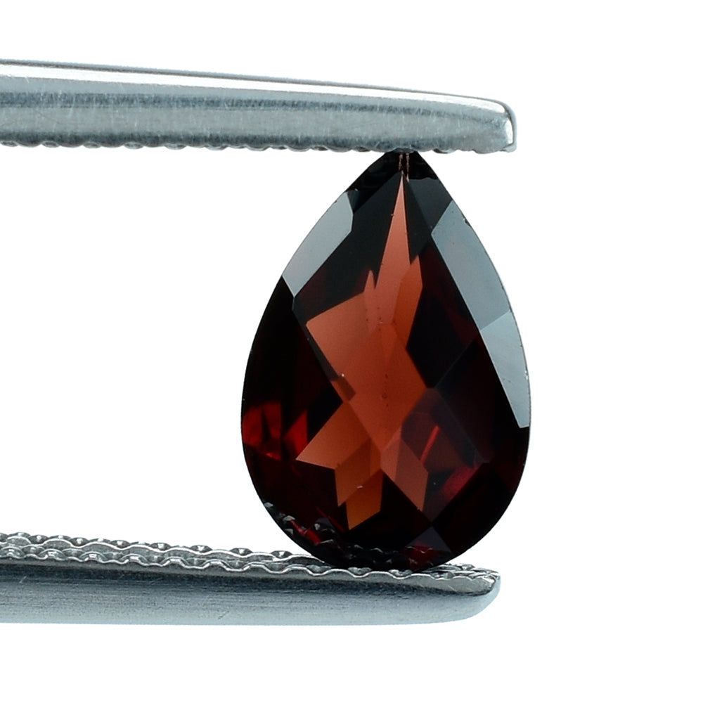 RED GARNET CHECKER CUT PEAR 9X6MM 1.38 Cts.