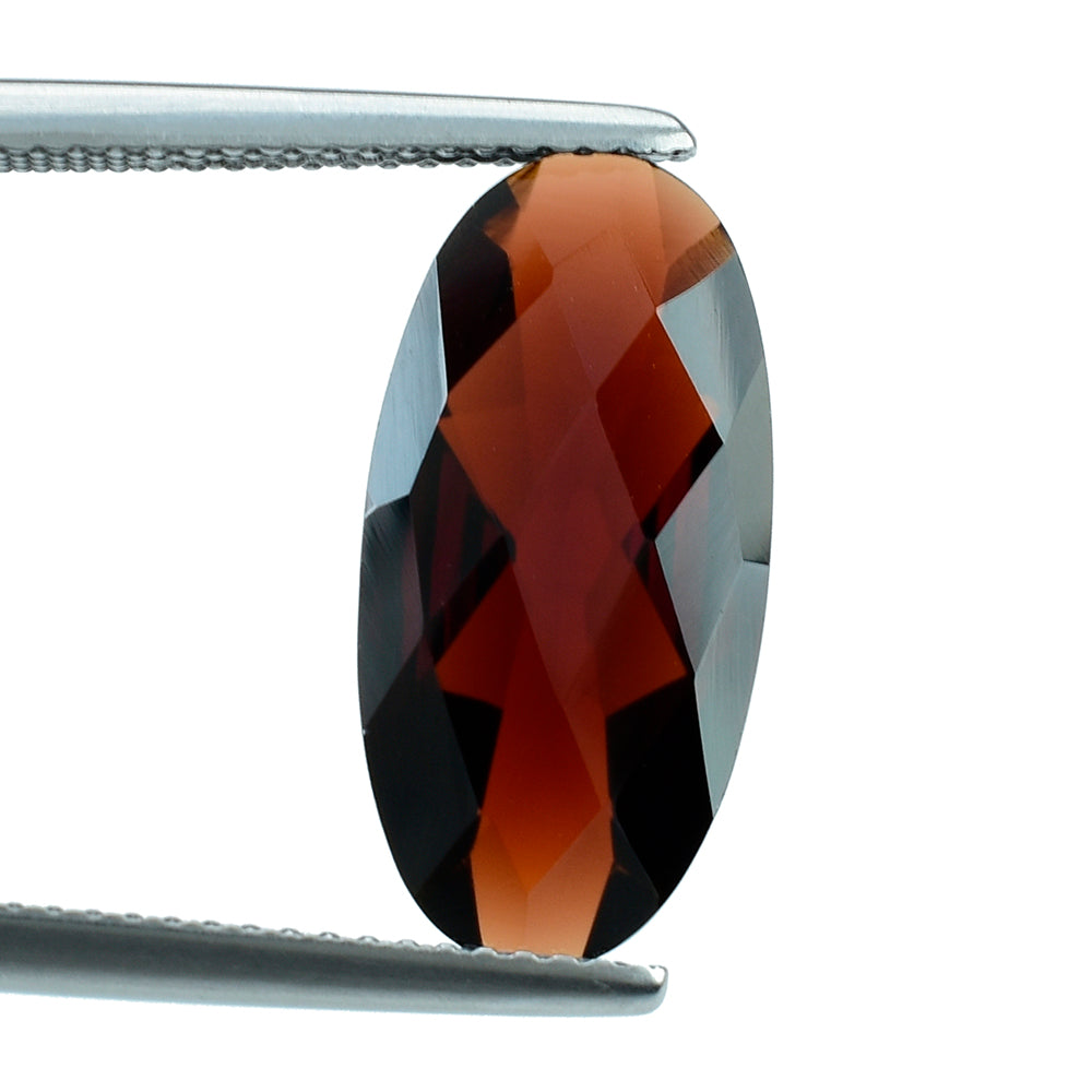 RED GARNET CHECKER CUT OVAL 18X9 MM 5.87 Cts.