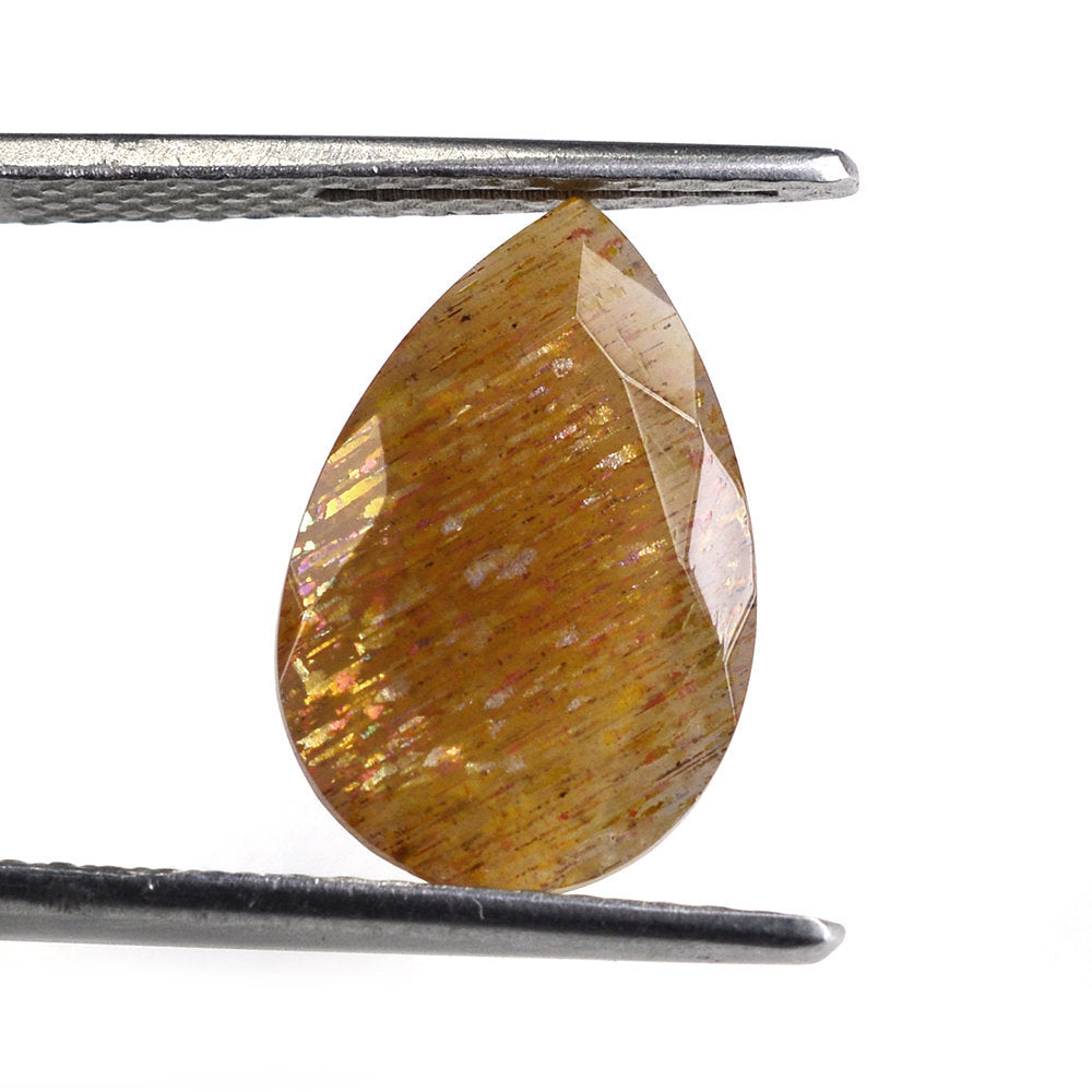 GOLDEN SUNSTONE CUT PEAR 15X10MM 4.87 Cts.