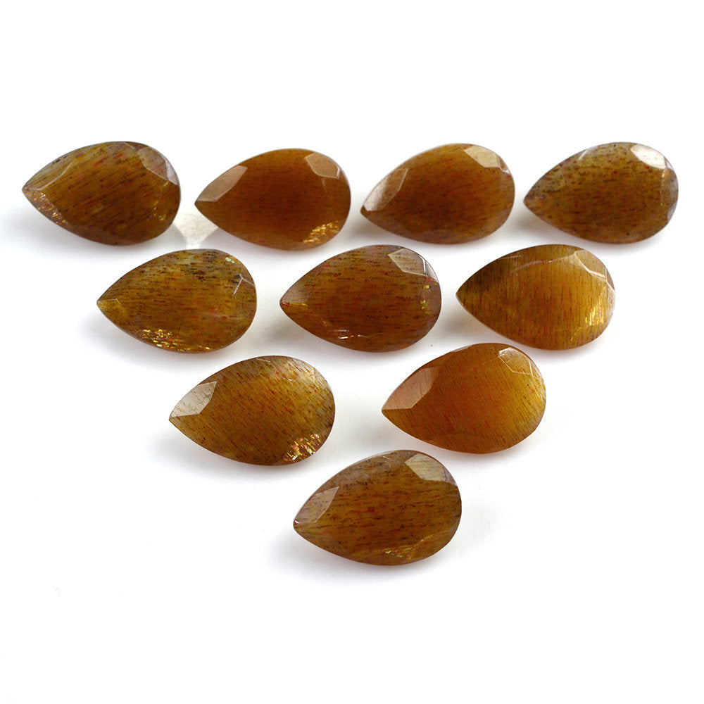 GOLDEN SUNSTONE CUT PEAR 15X10MM 4.87 Cts.