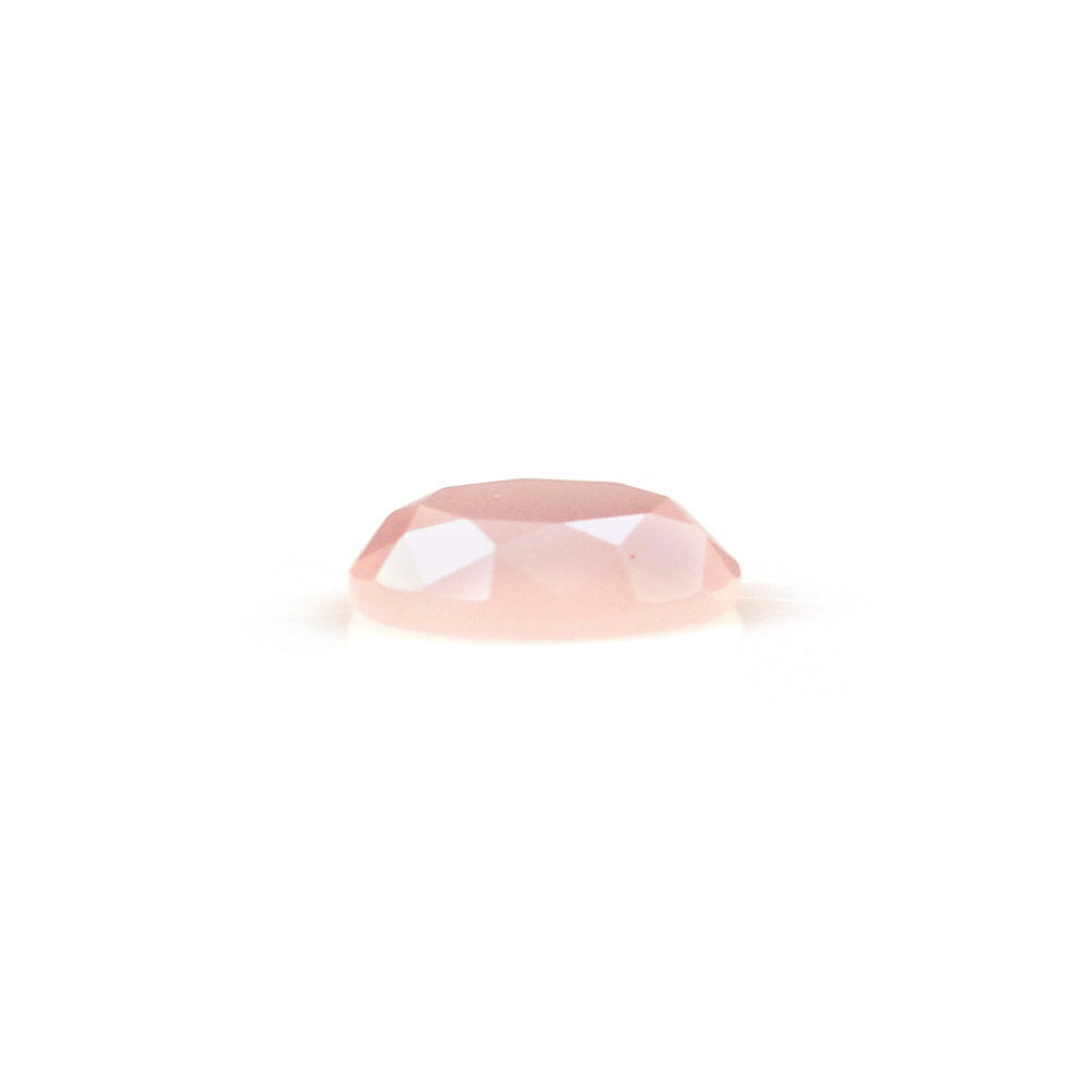 GUAVA QUARTZ TABLE CUT ROUND CAB 6.25MM 0.57 Cts.