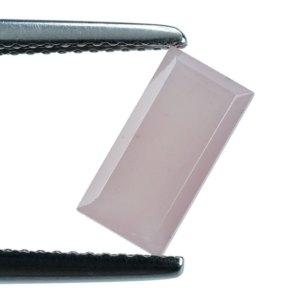 GUAVA QUARTZ CUT BAGUETTE 10X5MM 1.73 Cts.