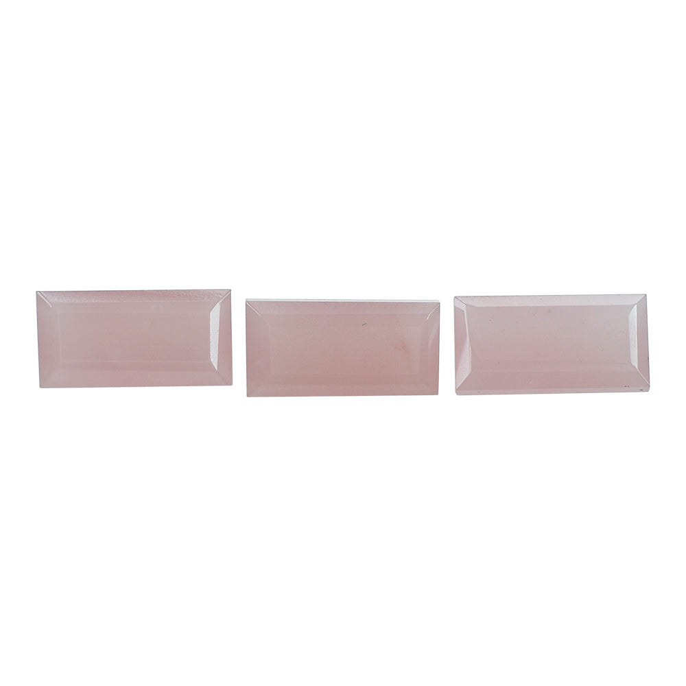 GUAVA QUARTZ CUT BAGUETTE 10X5MM 1.73 Cts.