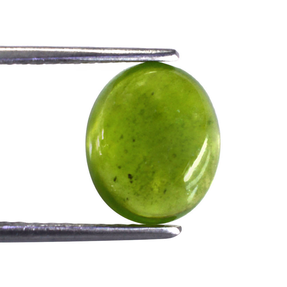 MILKY IDOCRASE OVAL CAB 12X10MM 5.30 Cts.