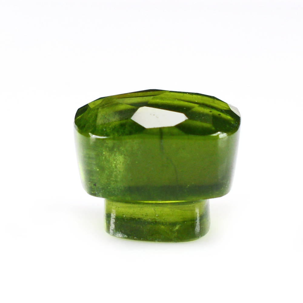 MILKY IDOCRASE IRREGULAR CUT BOTTEL CORK 10MM 9.20 Cts.