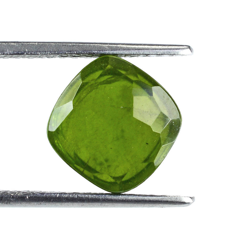 MILKY IDOCRASE IRREGULAR CUT BOTTEL CORK 10MM 9.20 Cts.