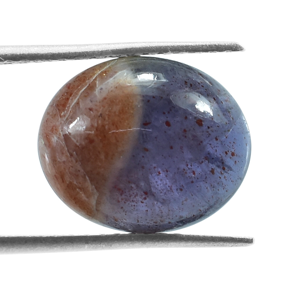 IOLITE SUNSTONE PLAIN OVAL CAB (HALF ORANGE AND HALF BLUE) 12.00X10.00 MM 4.35 Cts.