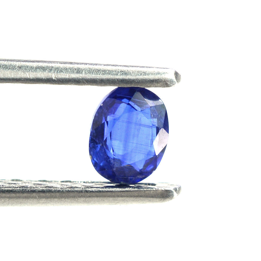 KYANITE CUT OVAL (AAA/SI) 5X4MM 0.45 Cts.
