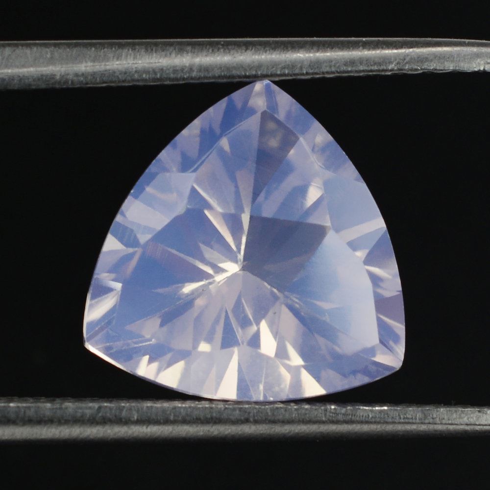 LAVENDER MOON QUARTZ TRIANGLE TOP DIAMOND CUT BACK TRILLION 10MM 2.94 Cts.