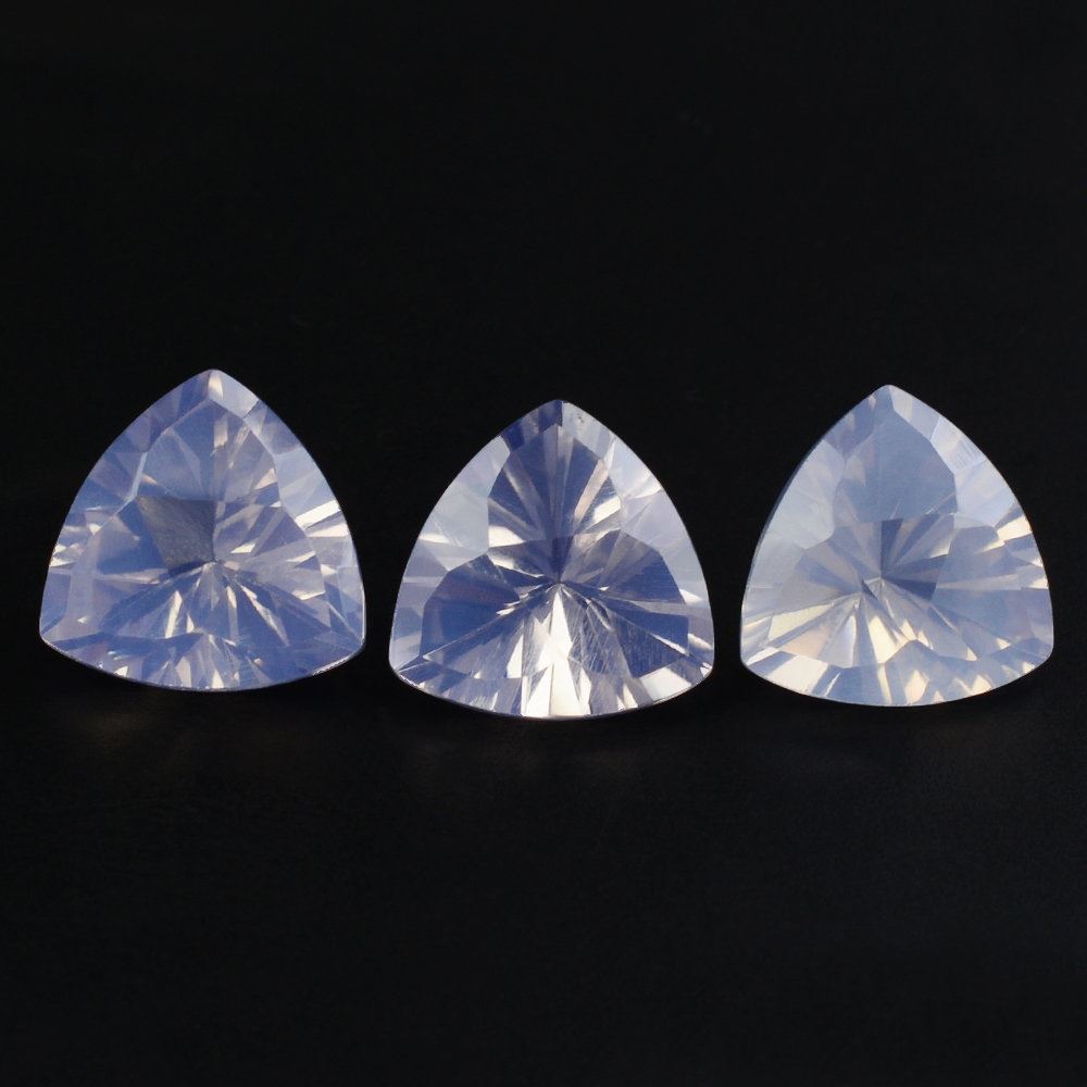 LAVENDER MOON QUARTZ TRIANGLE TOP DIAMOND CUT BACK TRILLION 10MM 2.94 Cts.