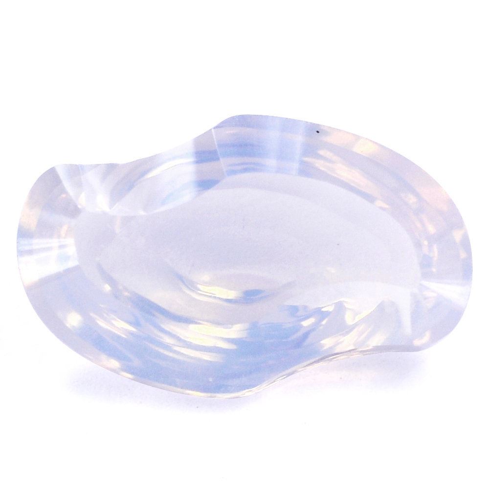 LAVENDER MOON QUARTZ SWIRL CUT LEAF (DES#94) 16X10MM 5.80 Cts.