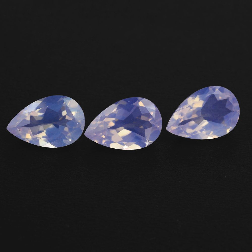 LAVENDER MOON QUARTZ CUT PEAR 15X10MM 5.05 Cts.