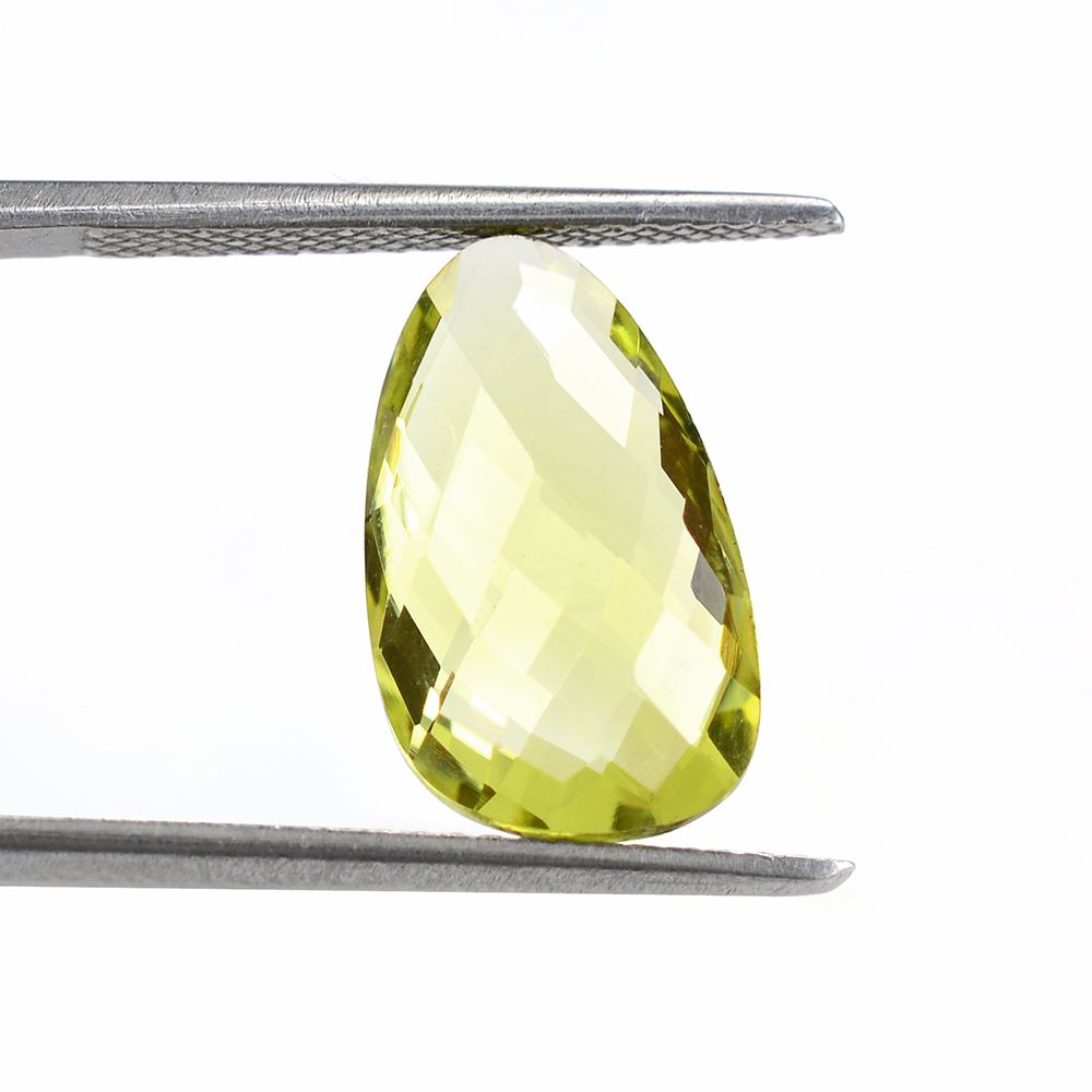 LEMON QUARTZ BRIOLETTE IRREGULAR PEARISH (GREEN GOLD) 15X9MM 4.25Cts.