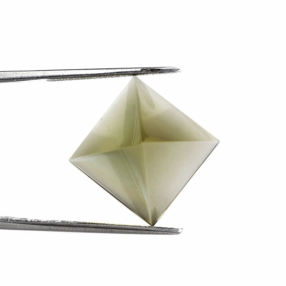LEMON QUARTZ PYRAMID SQUARE CAB 15MM 17.70 Cts.