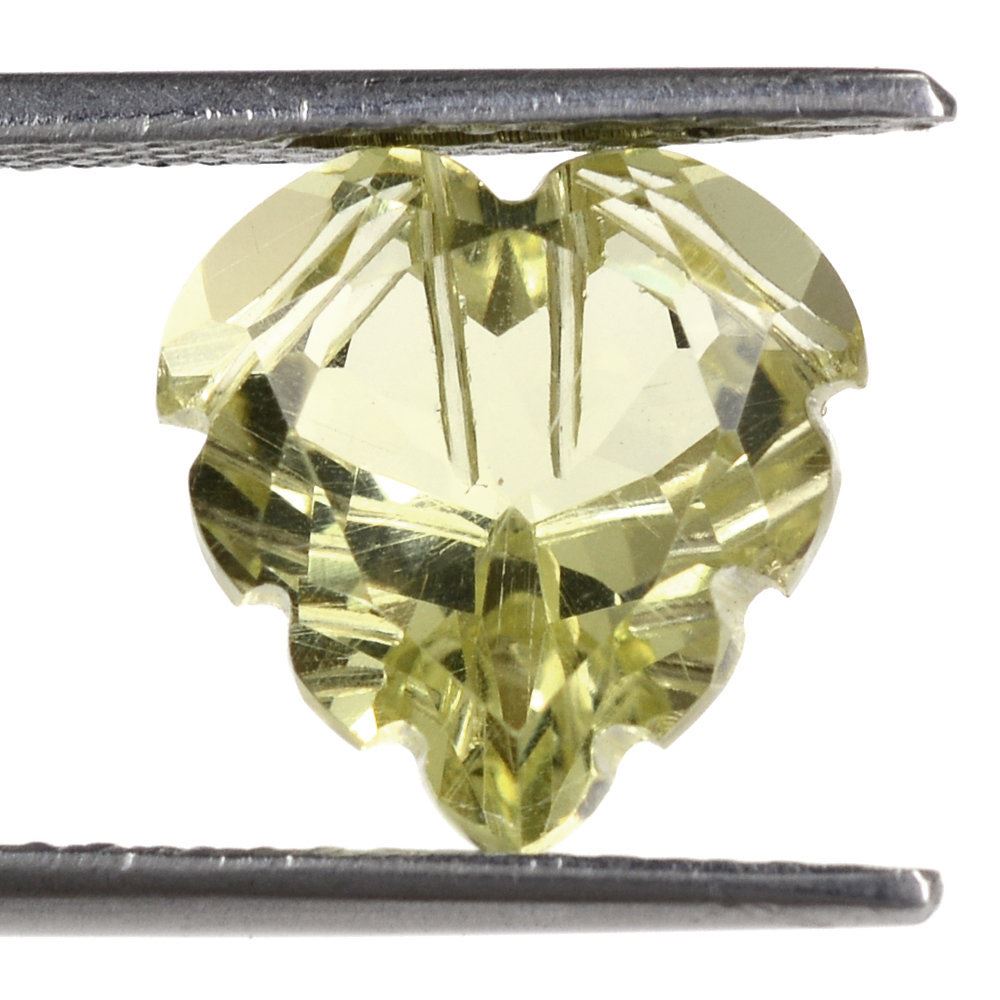 LEMON QUARTZ CARVED HEART (GREEN GOLD) 12MM 5.40 Cts.
