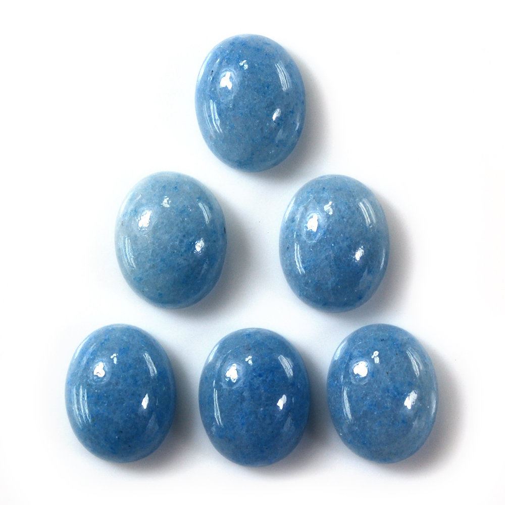 MILKY BLUE QUARTZ OVAL CAB (MEDIUM) 10X8MM 2.74 Cts.