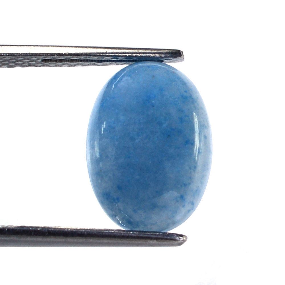 MILKY BLUE QUARTZ OVAL CAB (MEDIUM) 14X10MM 5.95 Cts.