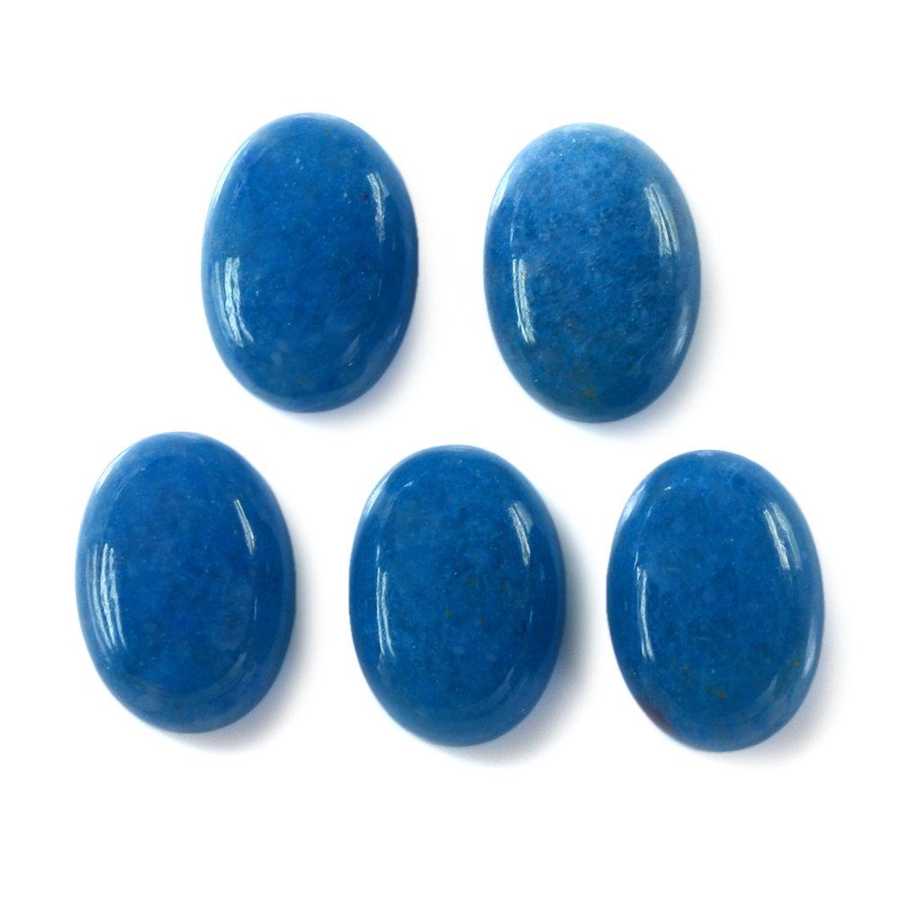 MILKY BLUE QUARTZ OVAL CAB (DARK) 14X10MM 5.85 Cts.