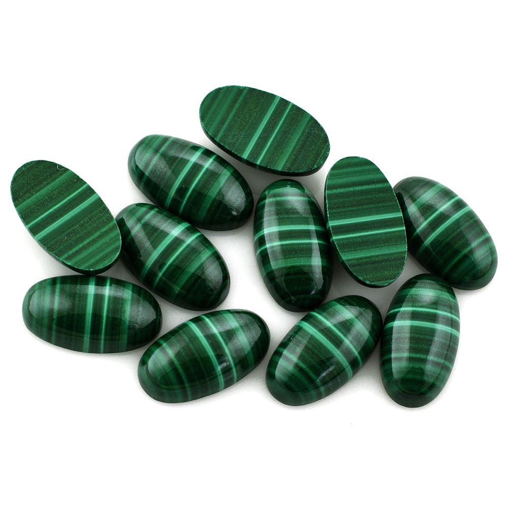 MALACHITE OVAL CAB 18X10MM 11.97 Cts.