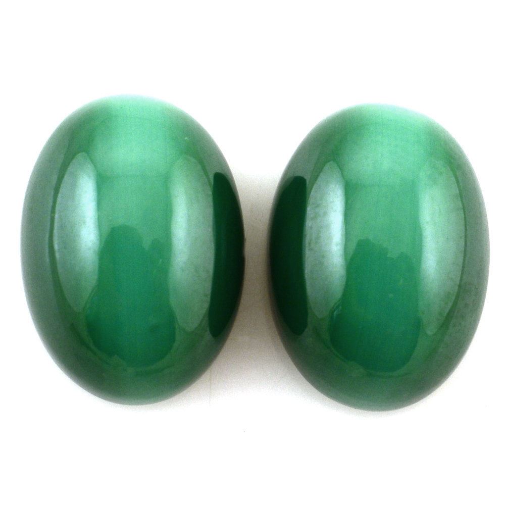 MALACHITE CAT'S EYE OVAL CAB 14X10MM 10.23 Cts.
