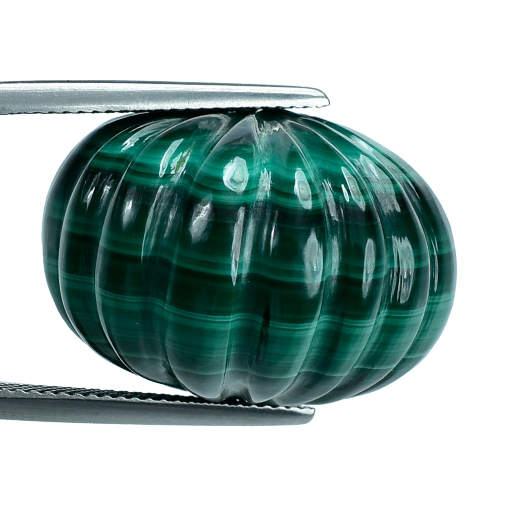 MALACHITE HALF MOON MELON CARVED 24X17MM 67.55 Cts.