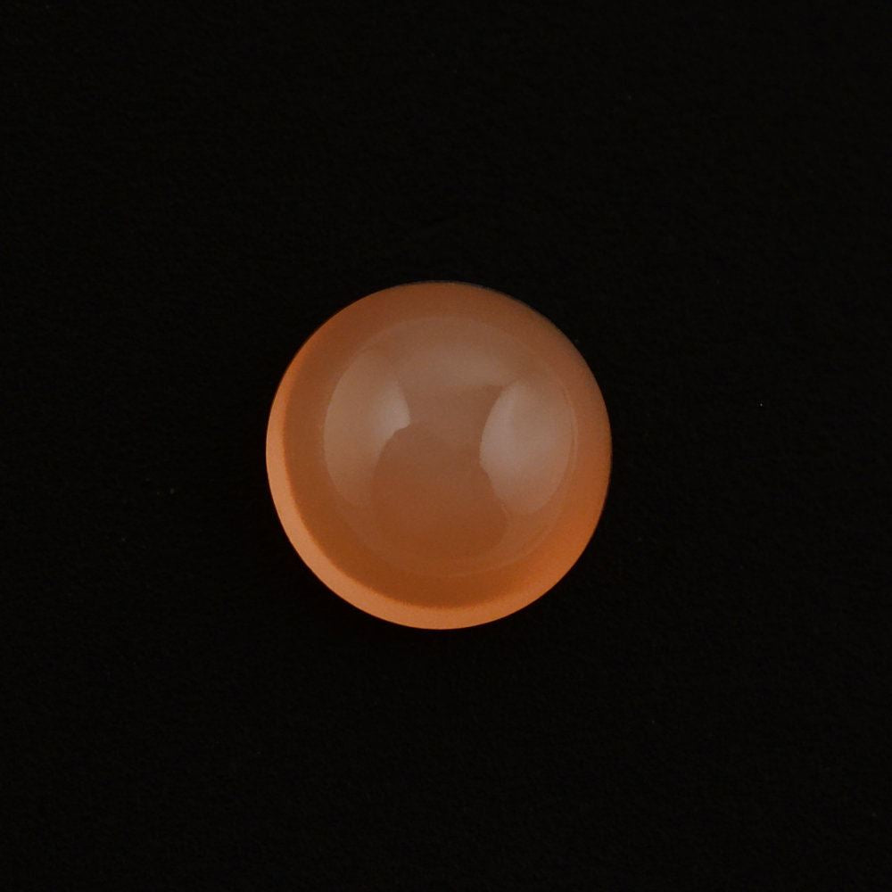 ORANGE MOONSTONE ROUND CAB 4MM 0.27 Cts.