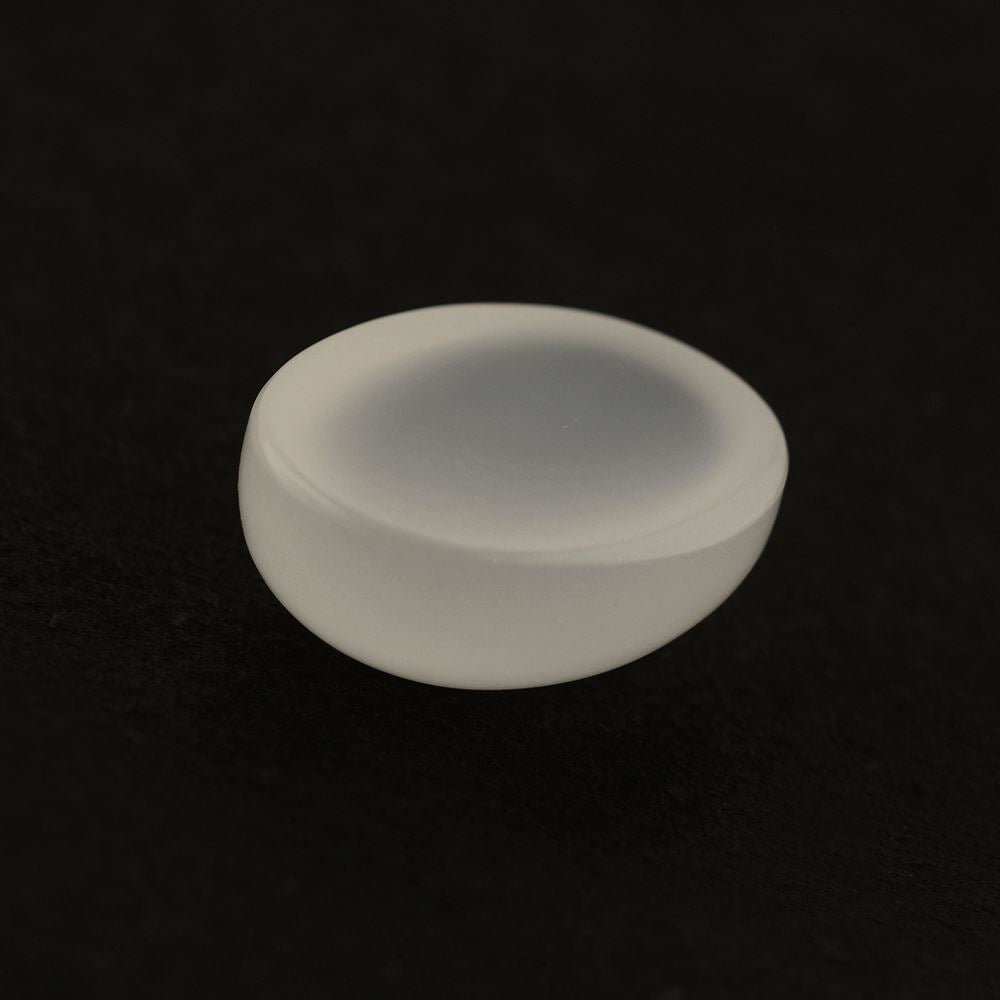 OFF WHITE CALCITE OVAL CAB 20X15MM 21.15 Cts.