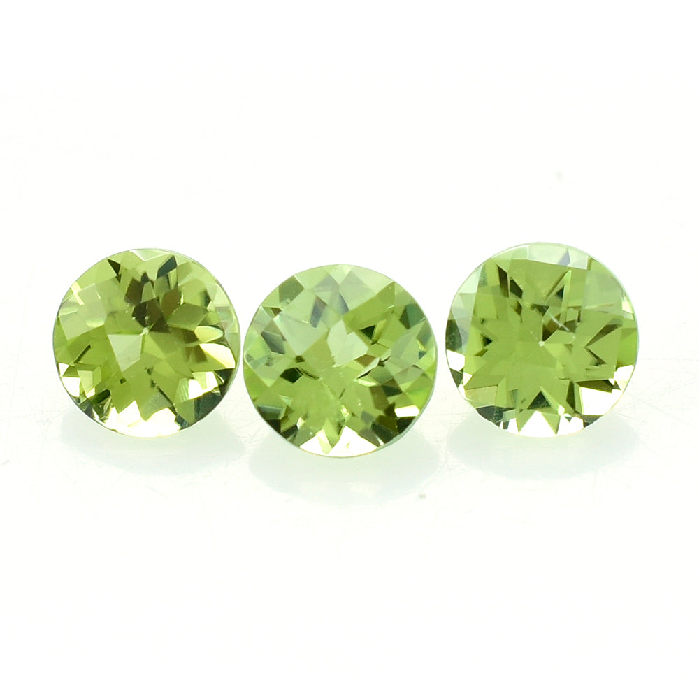 PERIDOT CHECKER CUT (GREEN/CLEAN) ROUND 4.00X4.00 MM 0.27 Cts.