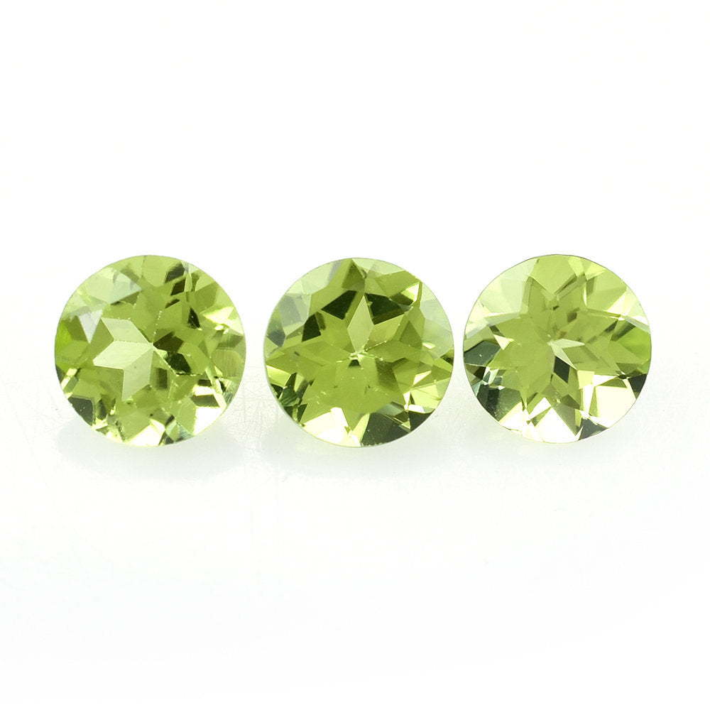 PERIDOT CUT (GREEN/CLEAN) ROUND 5.00X5.00 MM 0.52 Cts.