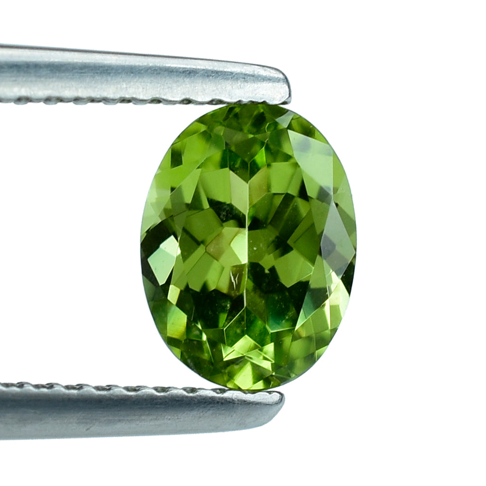 PERIDOT CUT OVAL (GREEN COLOR\SI) 8.00X6.00 MM 1.15 Cts.