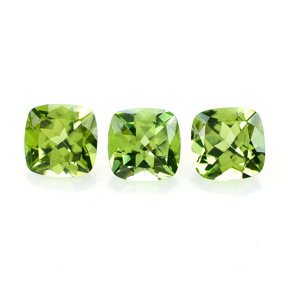 PERIDOT CUT (GREEN/CLEAN) CUSHION 6.00X6.00 MM 0.99 Cts.