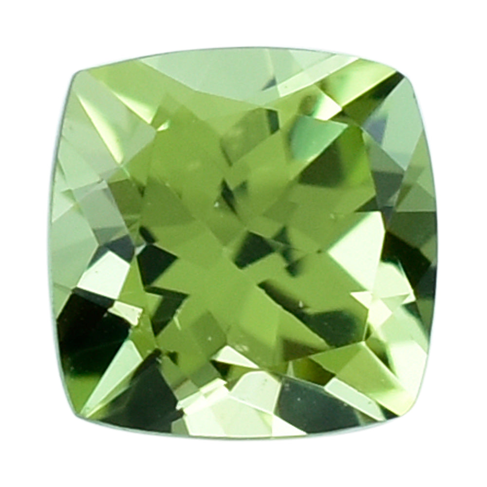 PERIDOT CUT CUSHION (GREEN COLOR\CLEAN) 4.00X4.00 MM 0.35 Cts.