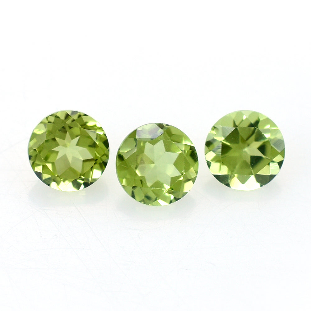 PERIDOT CUT (GREEN/CLEAN) ROUND 4.50X4.50 MM 0.40 Cts.