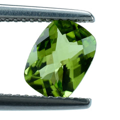 PERIDOT CHECKER CUT (GREEN/CLEAN) CUSHION 8.00X6.00 MM 1.34 Cts.