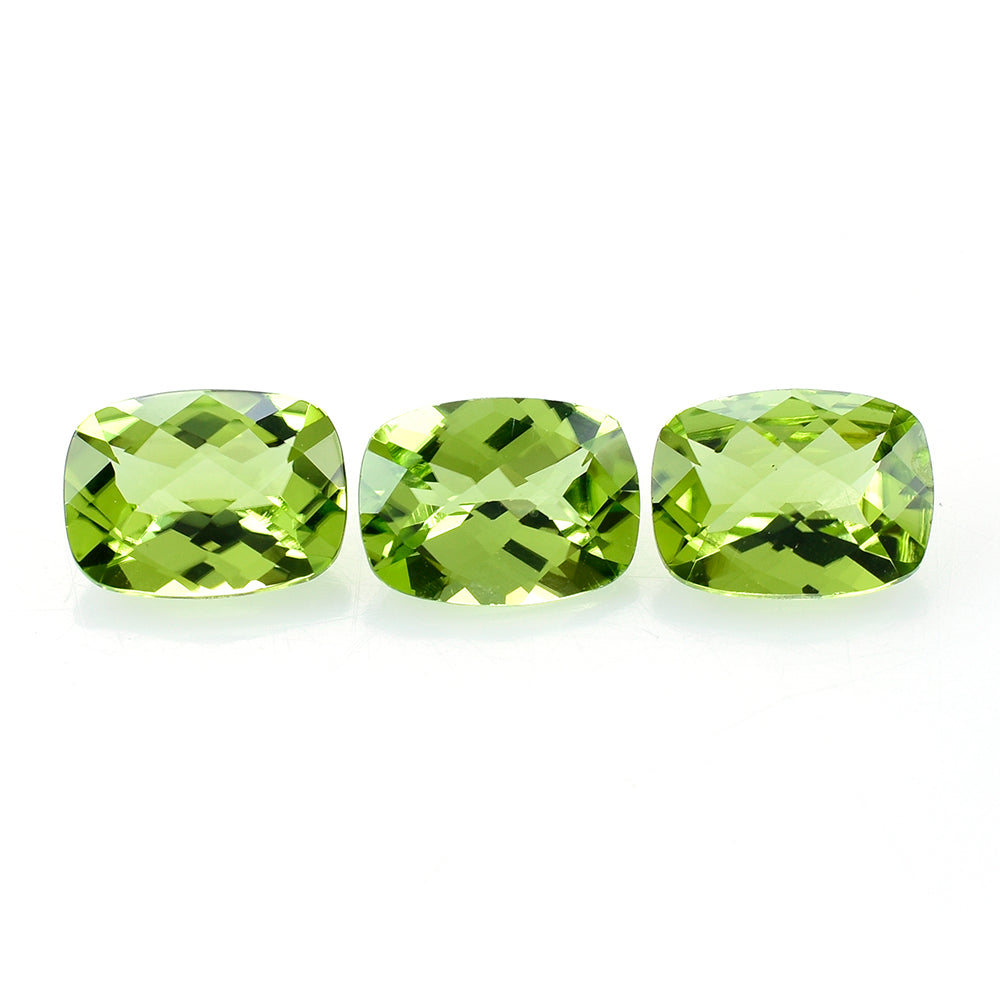 PERIDOT CHECKER CUT (GREEN/CLEAN) CUSHION 8.00X6.00 MM 1.34 Cts.