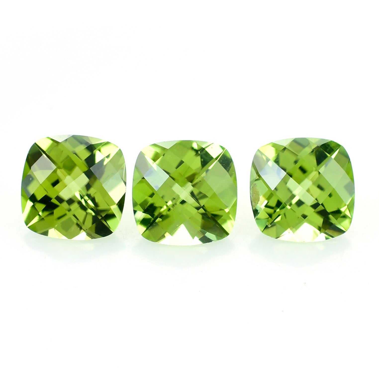 PERIDOT CHECKER CUT (GREEN/CLEAN) CUSHION 7.00X7.00 MM 1.42 Cts.