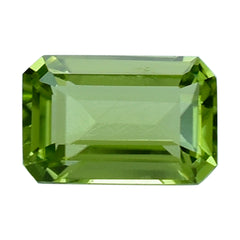 PERIDOT STEP CUT OCTOGON (GREEN COLOR\CLEAN) 6.00X4.00 MM 0.55 Cts.