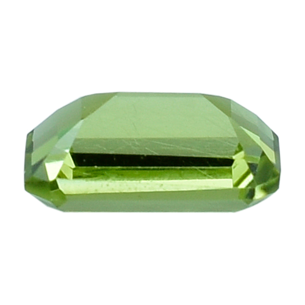 PERIDOT STEP CUT OCTOGON (GREEN COLOR\CLEAN) 6.00X4.00 MM 0.55 Cts.