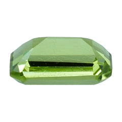 PERIDOT STEP CUT OCTOGON (GREEN COLOR\CLEAN) 6.00X4.00 MM 0.55 Cts.