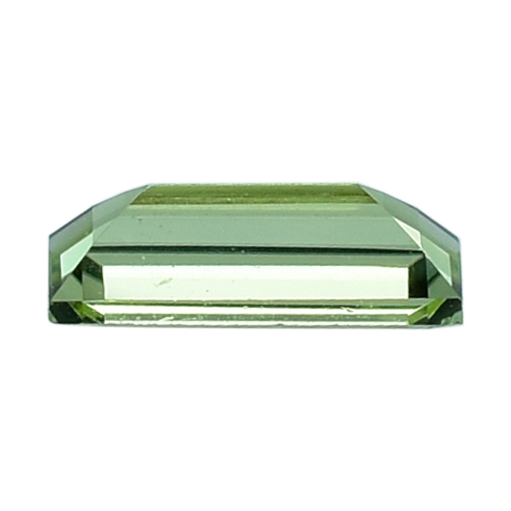 PERIDOT STEP CUT BAGUETTE (GREEN COLOR\CLEAN) 5.00X2.50 MM 0.20 Cts.