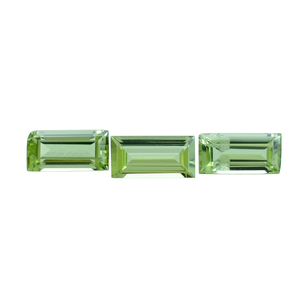 PERIDOT STEP CUT BAGUETTE (GREEN COLOR\CLEAN) 5.00X2.50 MM 0.20 Cts.