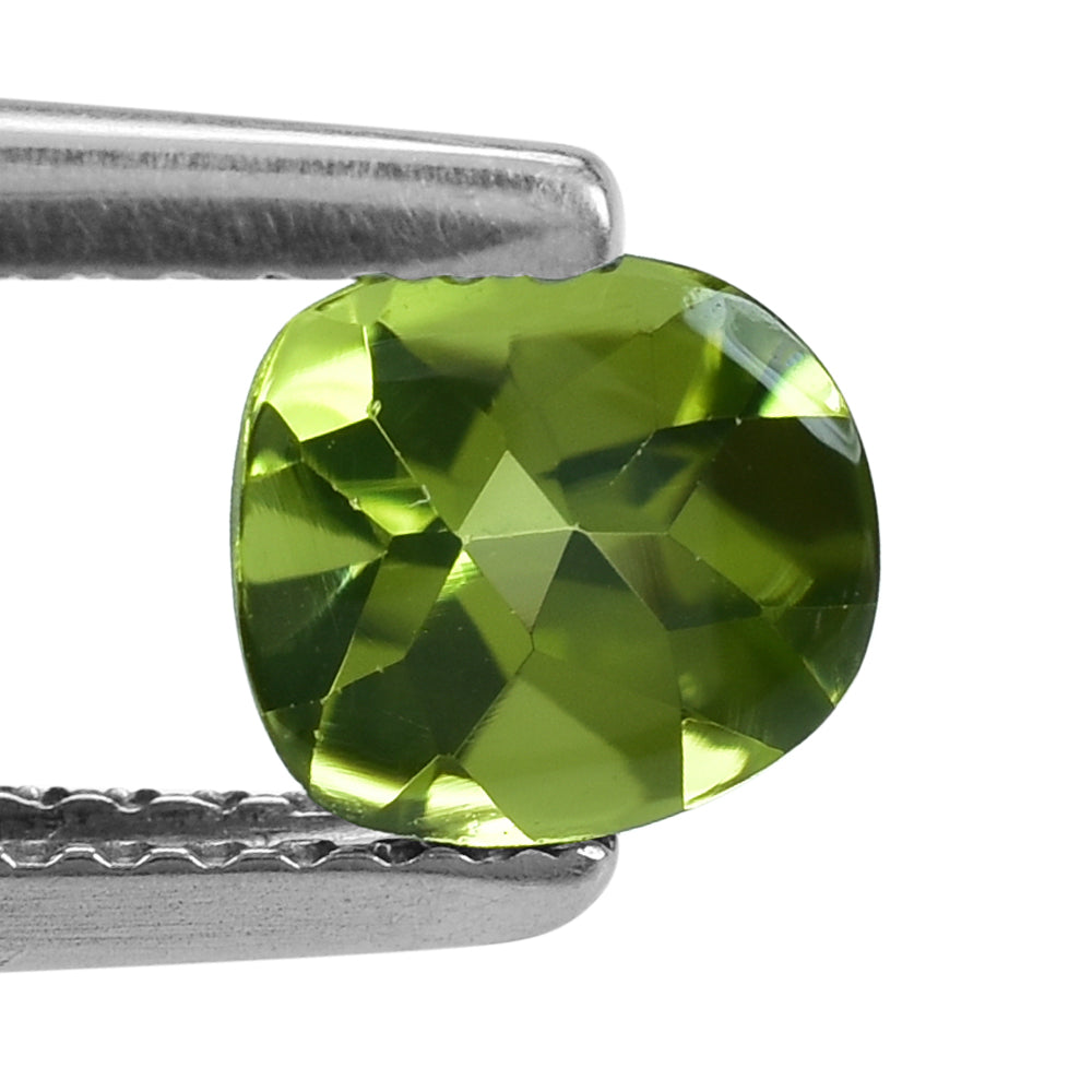PERIDOT BUFFTOP IRREGULAR CUSHION (TOP) 6X5.50MM 0.72 Cts.