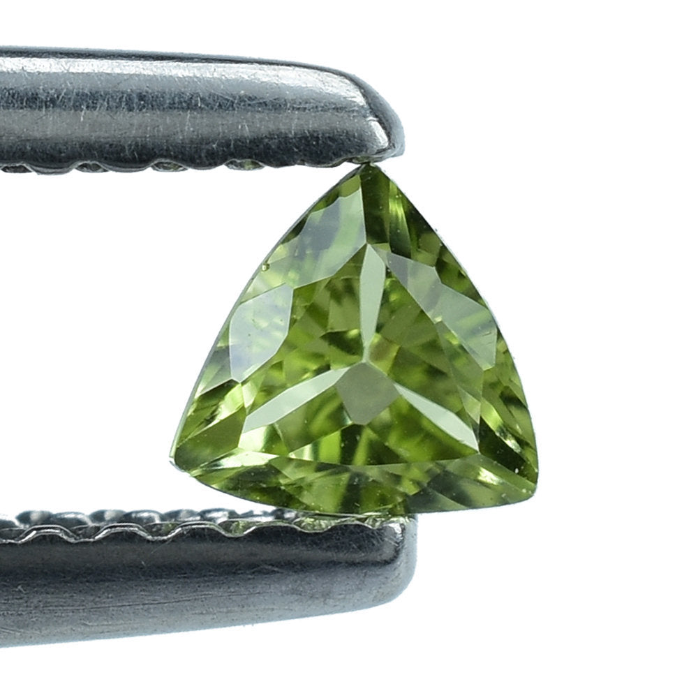 PERIDOT CUT (GREEN/CLEAN) TRILLIAN 4.00X4.00 MM 0.24 Cts.