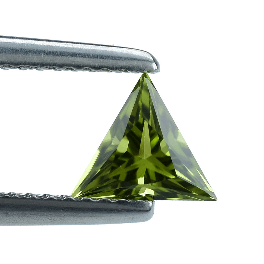 PERIDOT CUT (GREEN/CLEAN) TRIANGLE 6.00X6.00 MM 0.72 Cts.