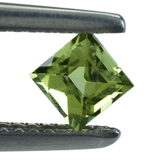 PERIDOT CHECKER CUT SQUARE 4.50MM 0.55 Cts.