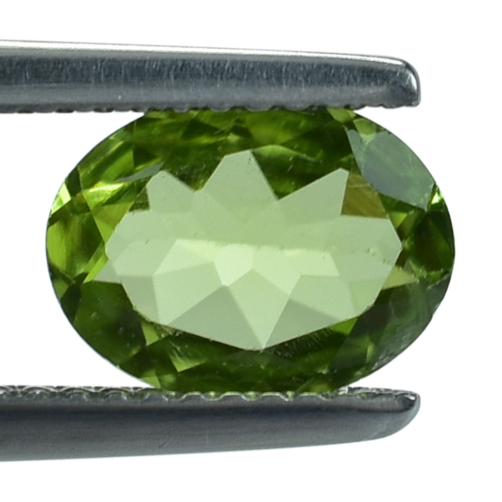 PERIDOT CUT OVAL (SI) 9X7MM 2.04 Cts.
