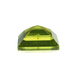 PERIDOT CUT SQUARE (SI) 7MM 1.70 Cts.
